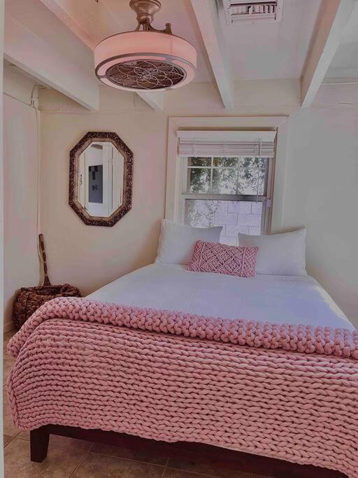 Quaint Historic Cottage In Downtown Phoenix Exterior foto