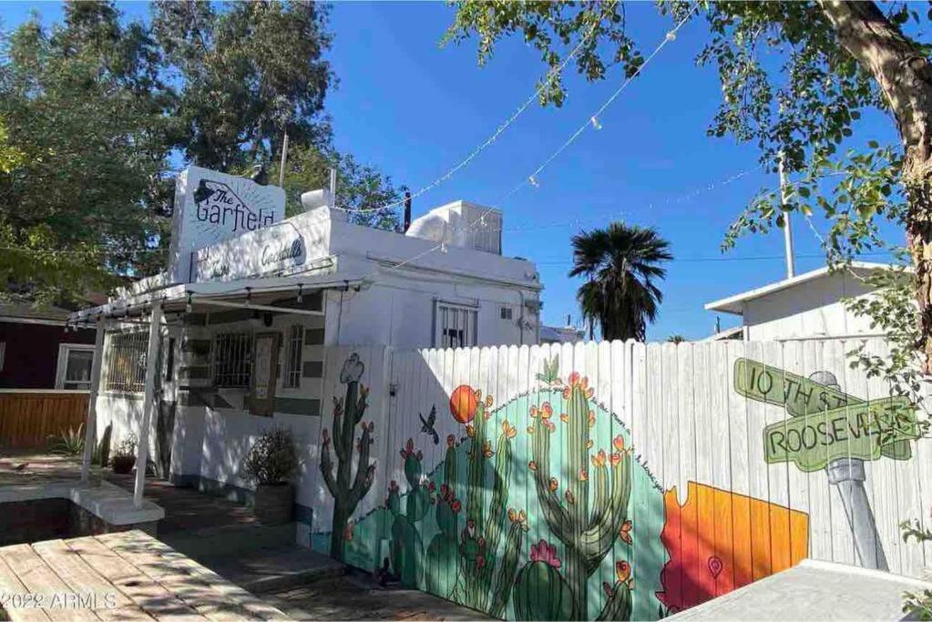 Quaint Historic Cottage In Downtown Phoenix Exterior foto